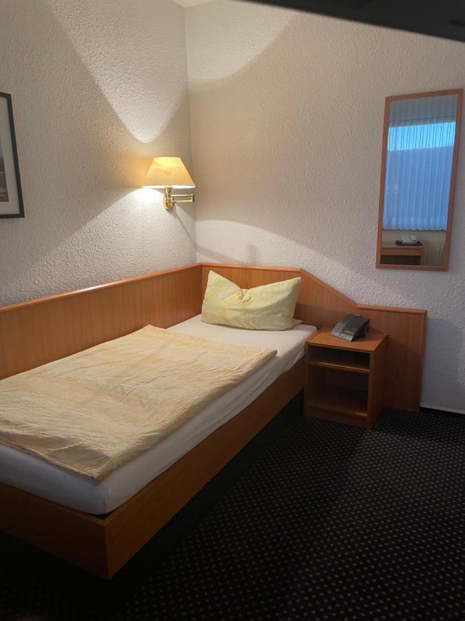 Hotel Pension Stoertebeker Biendorf Exterior photo
